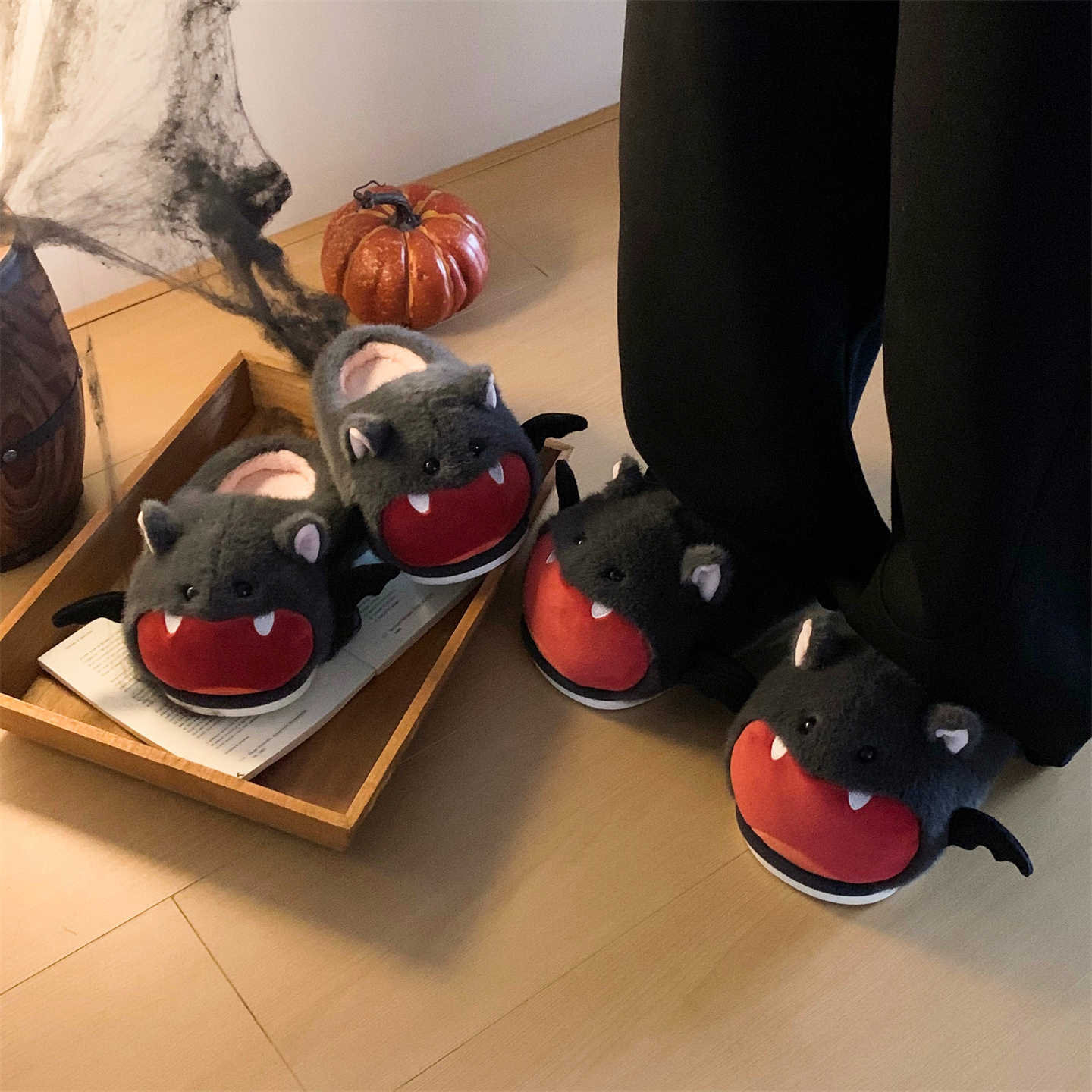 Halloween Bat Plush Slippers W – Sewing Fleece recenzja i cena